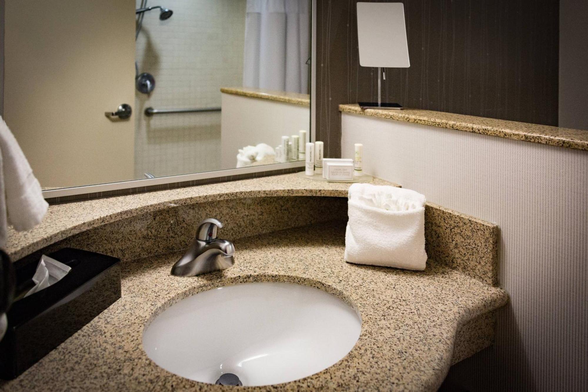 Courtyard By Marriott