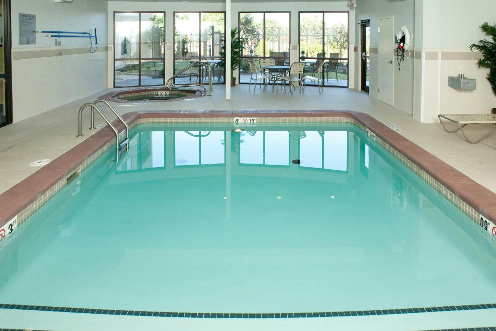 Courtyard By Marriott Hotel Norman