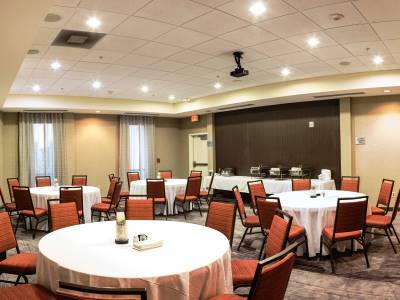 Courtyard By Marriott