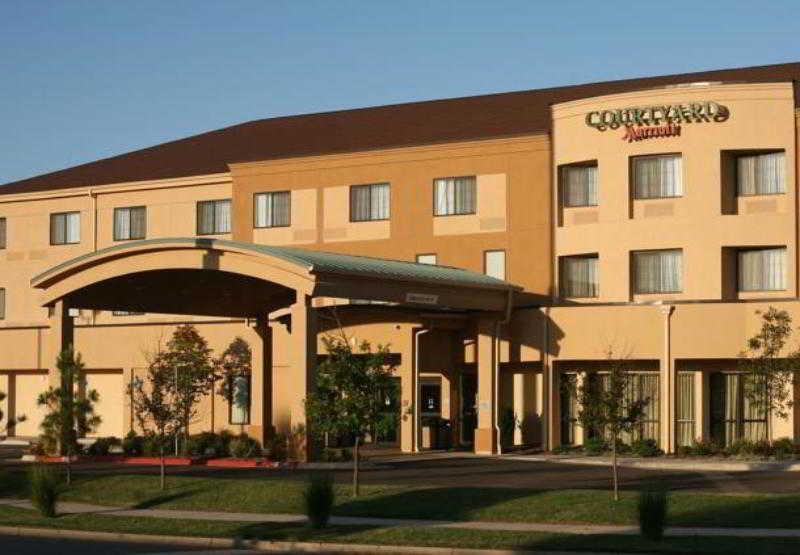 Courtyard By Marriott 3*