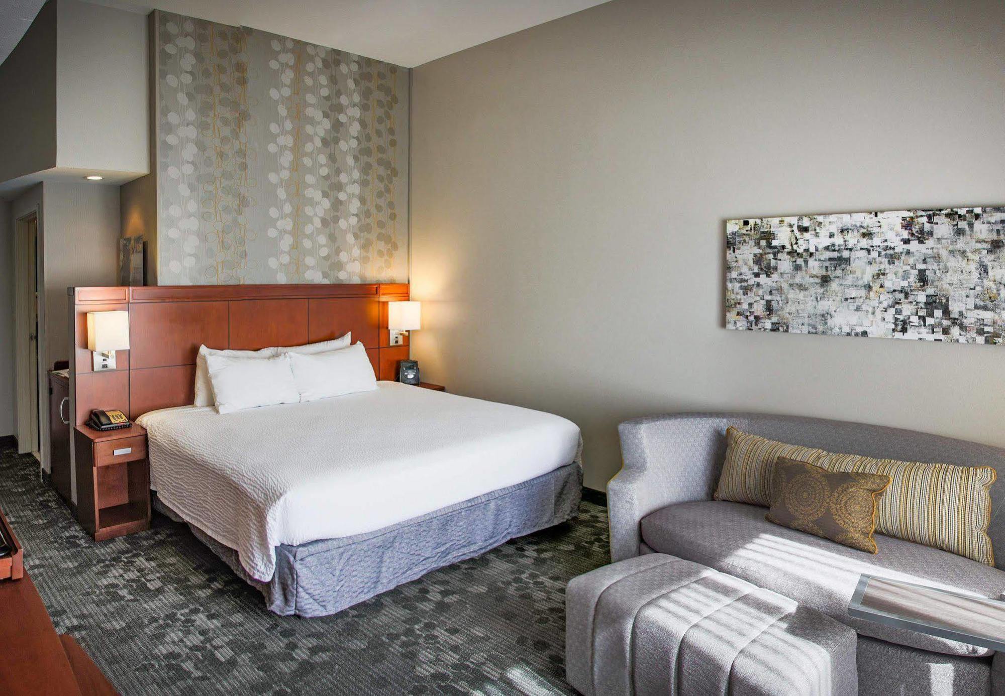 Courtyard By Marriott