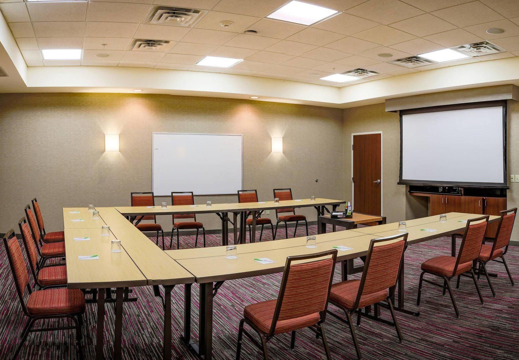 Hotel Courtyard By Marriott Norman