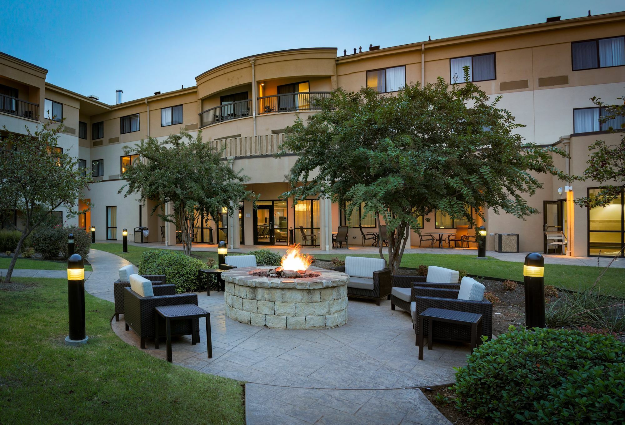 Courtyard By Marriott