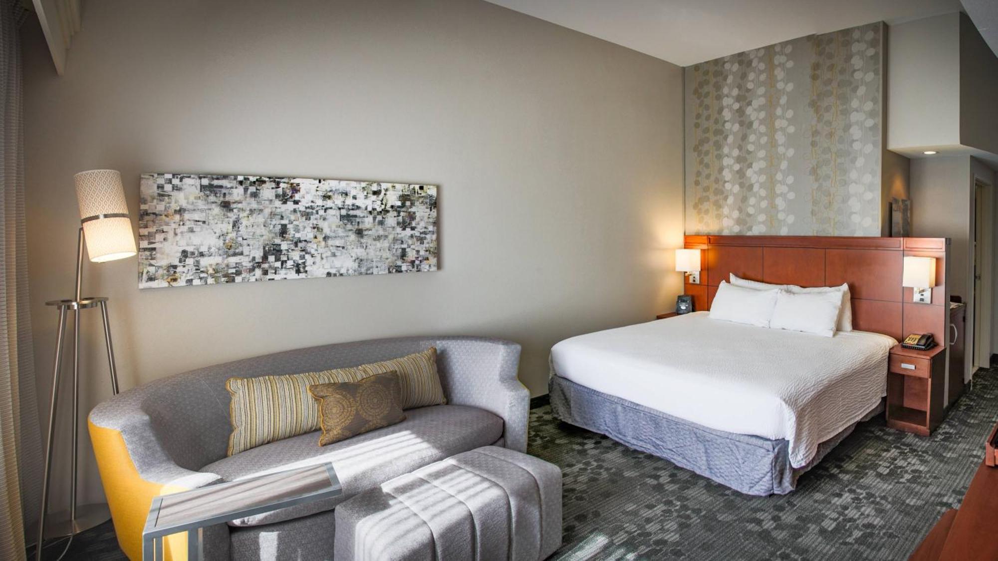 Courtyard By Marriott Hotel 3*