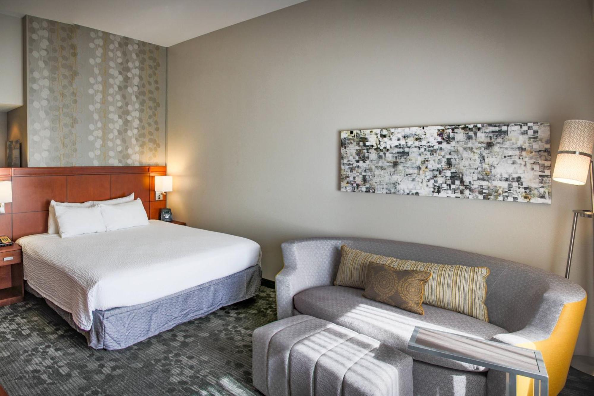 Courtyard By Marriott